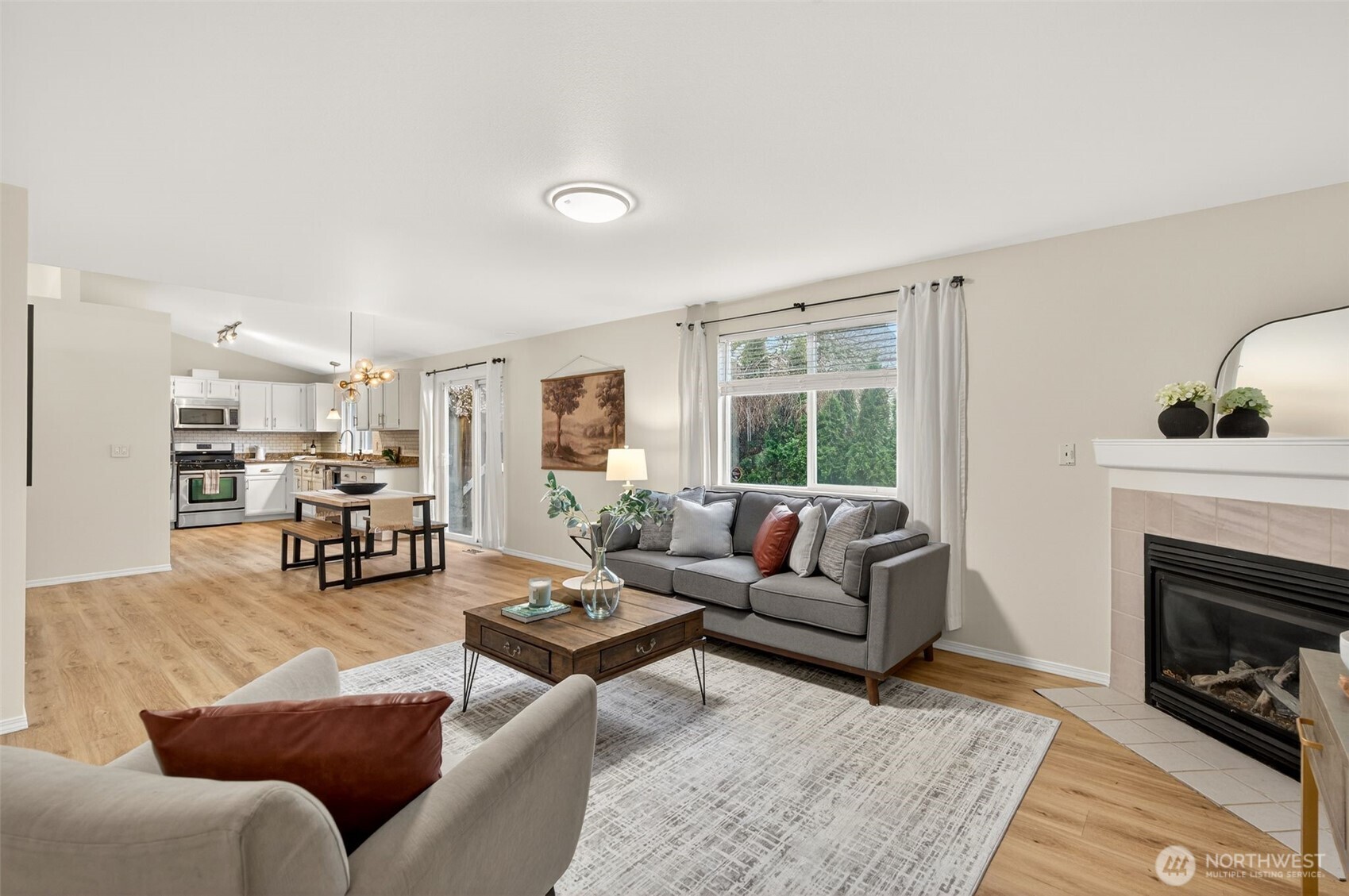 311 168th Place Southeast Bothell, WA 98012 - Photo 9 of 28