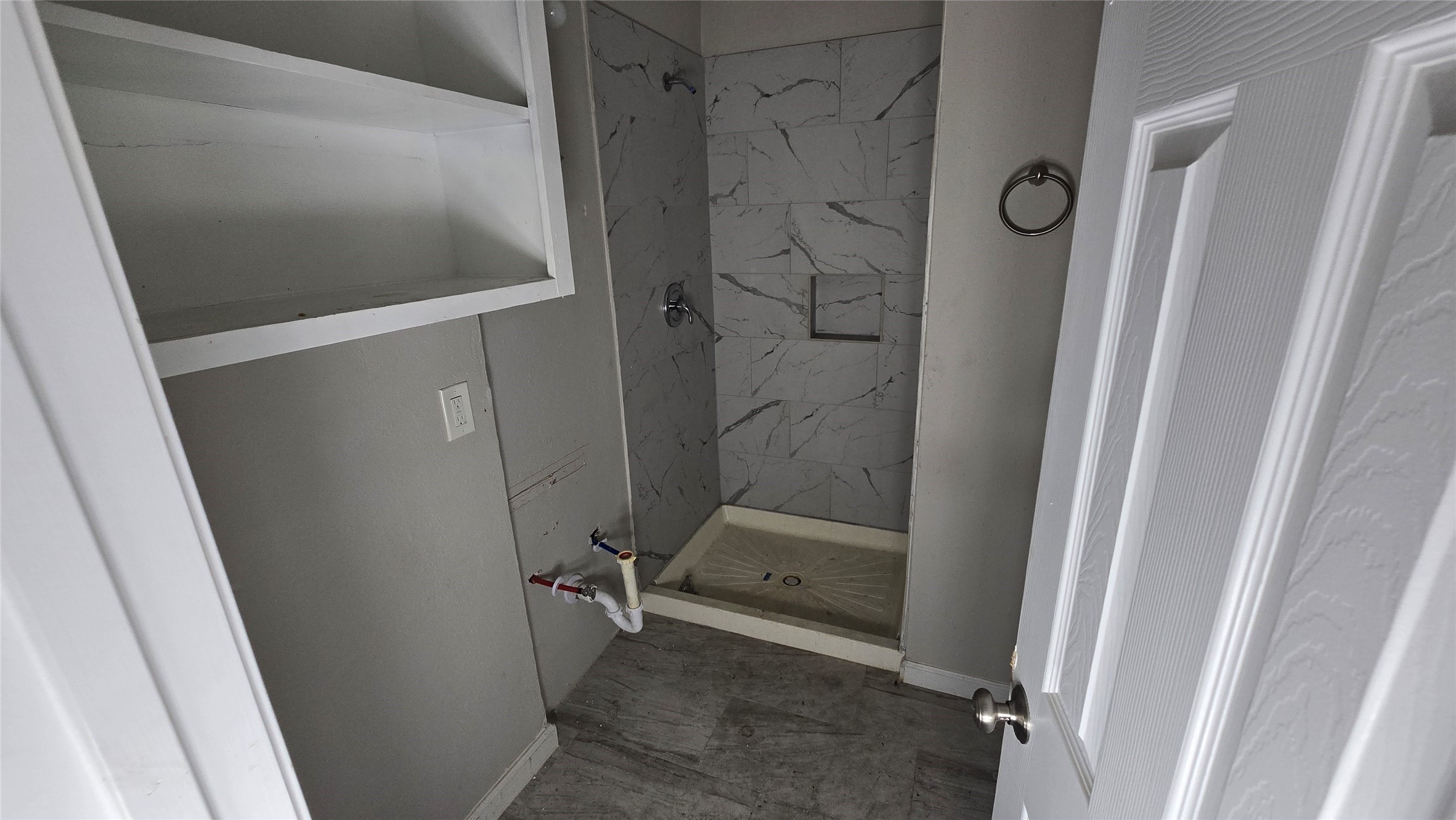 6723 South Loop E Freeway, Unit 9 Houston, TX 77087 - Photo 38 of 50 a bathroom with a glass door shower and toilet