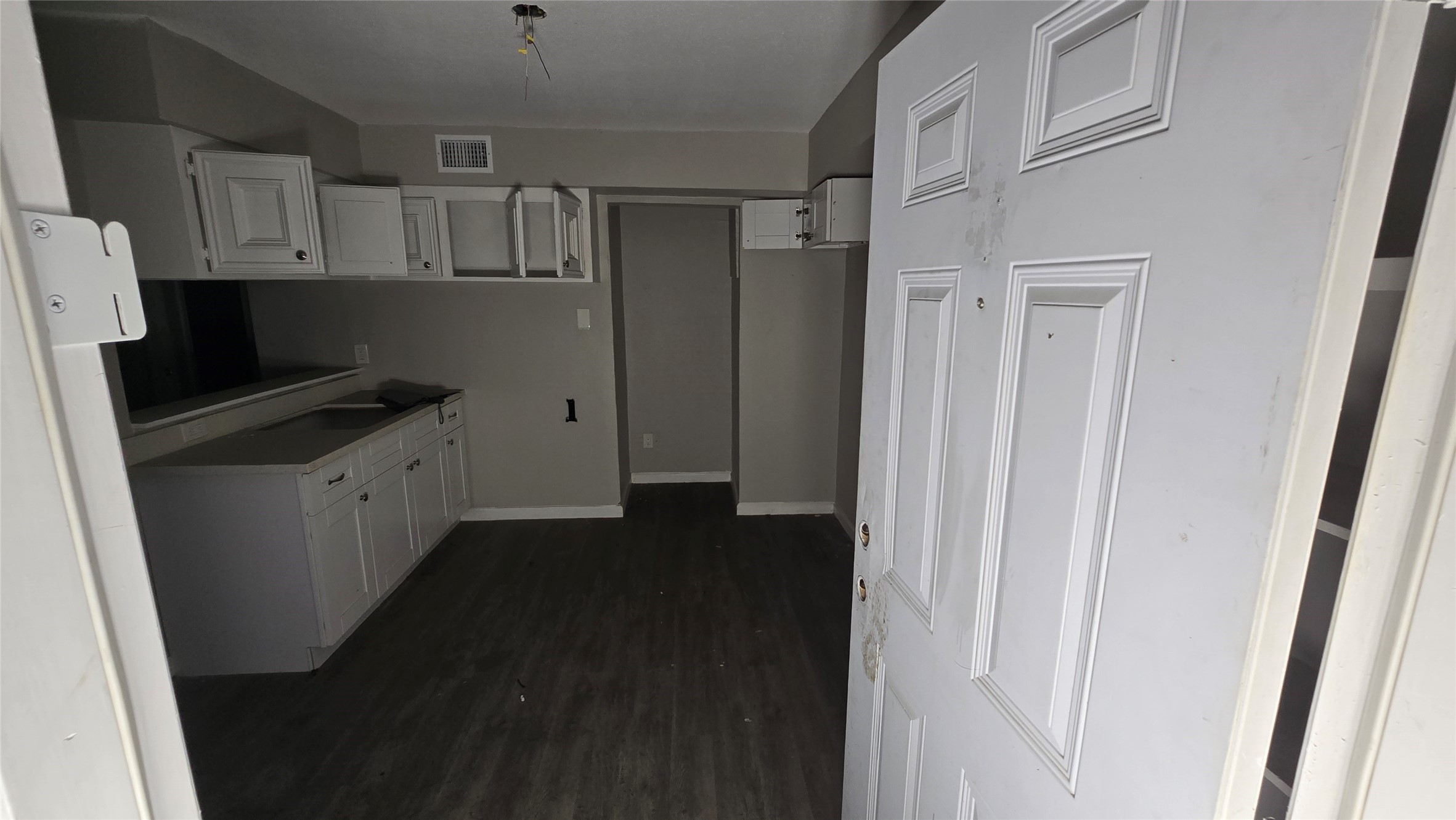 6723 South Loop E Freeway, Unit 9 Houston, TX 77087 - Photo 8 of 50 a kitchen with cabinets and a stove top oven