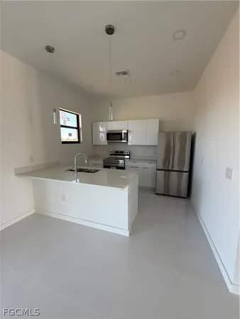 $2,000 | 331 Rawlings Avenue, Lehigh Acres, FL 33974