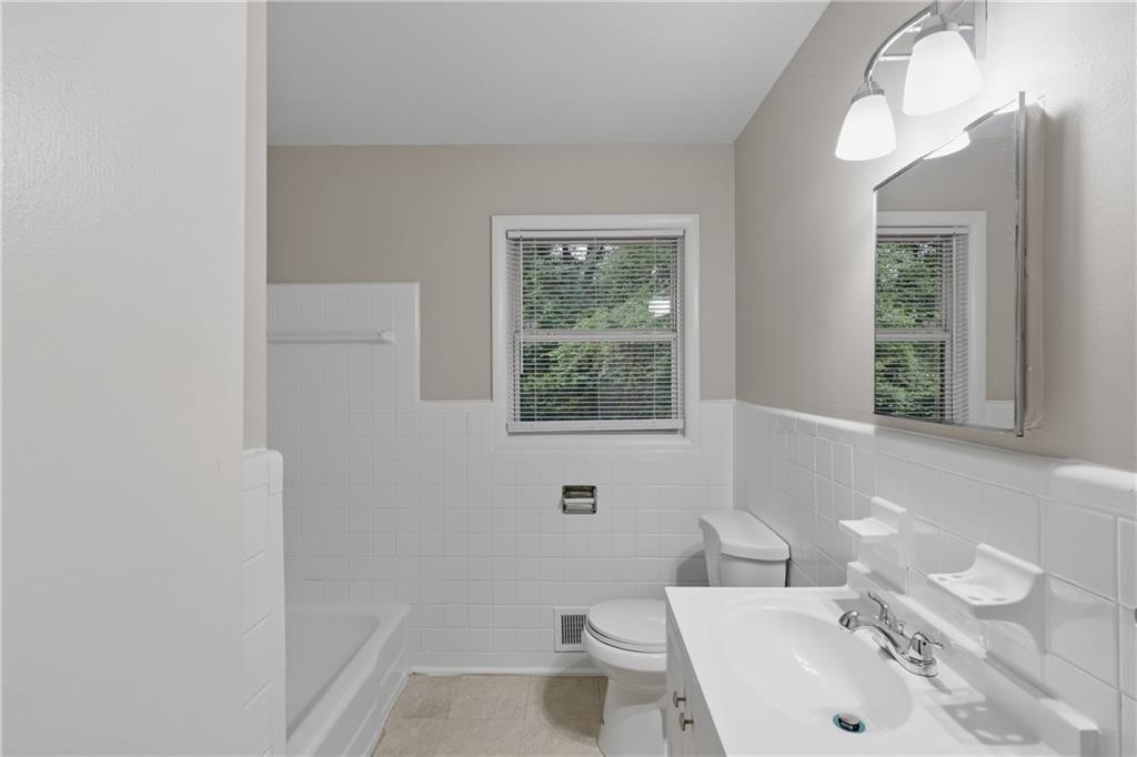 2319 Collier Drive Decatur, GA 30032 - Photo 17 of 23