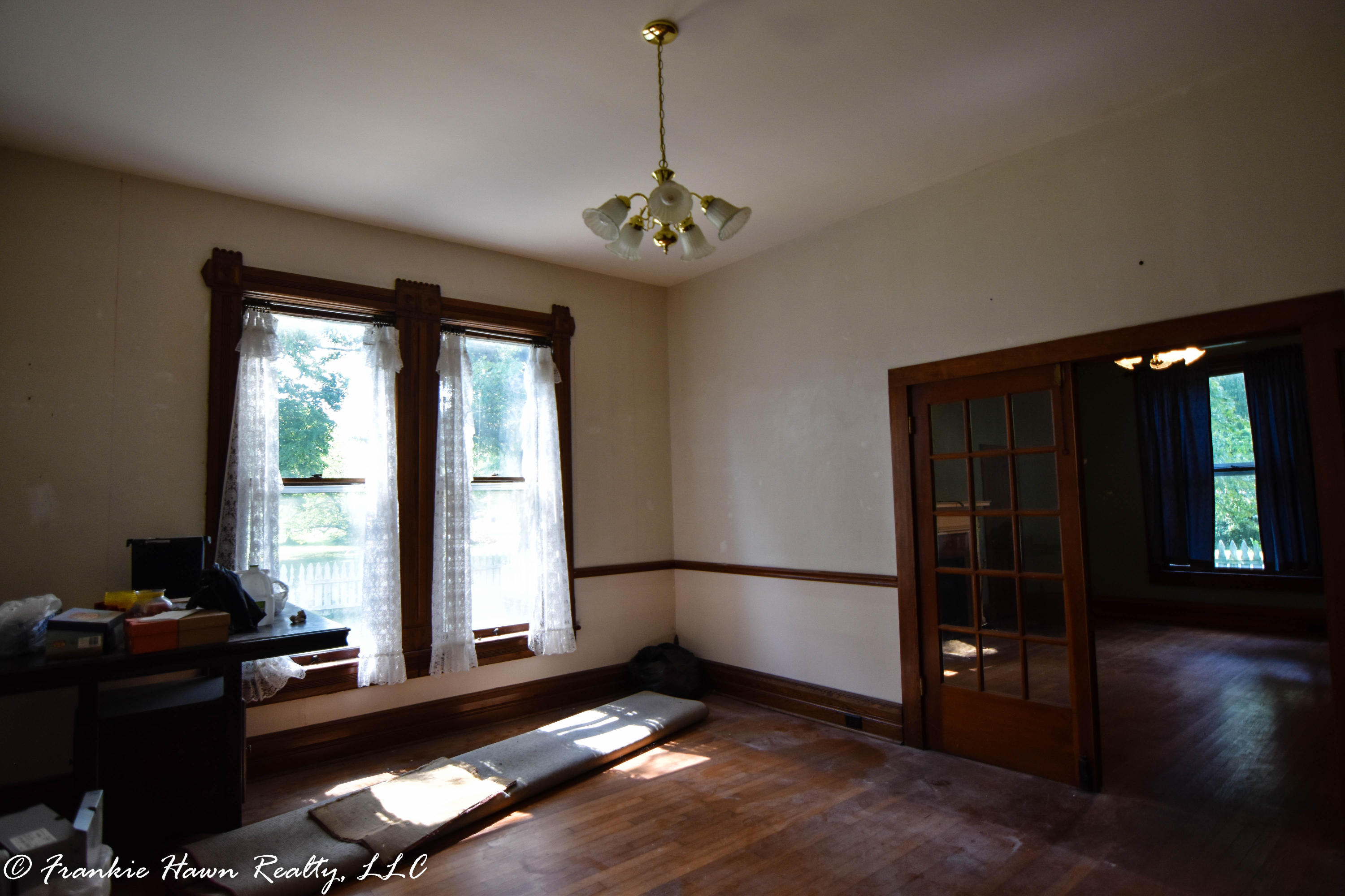 303 West Rhea Avenue Spring City, TN 37381 - Photo 15 of 40 Dining Room