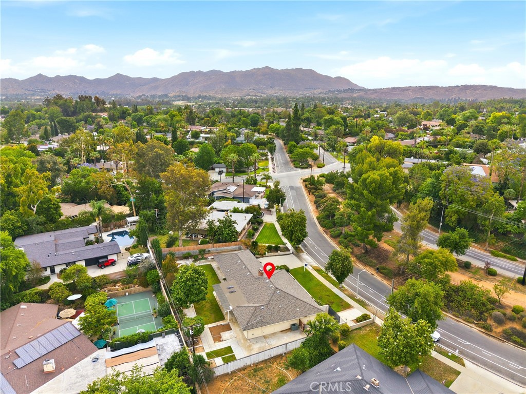 2145 Fairview Avenue Riverside, CA 92506 - Photo 34 of 35 a view of city and mountain