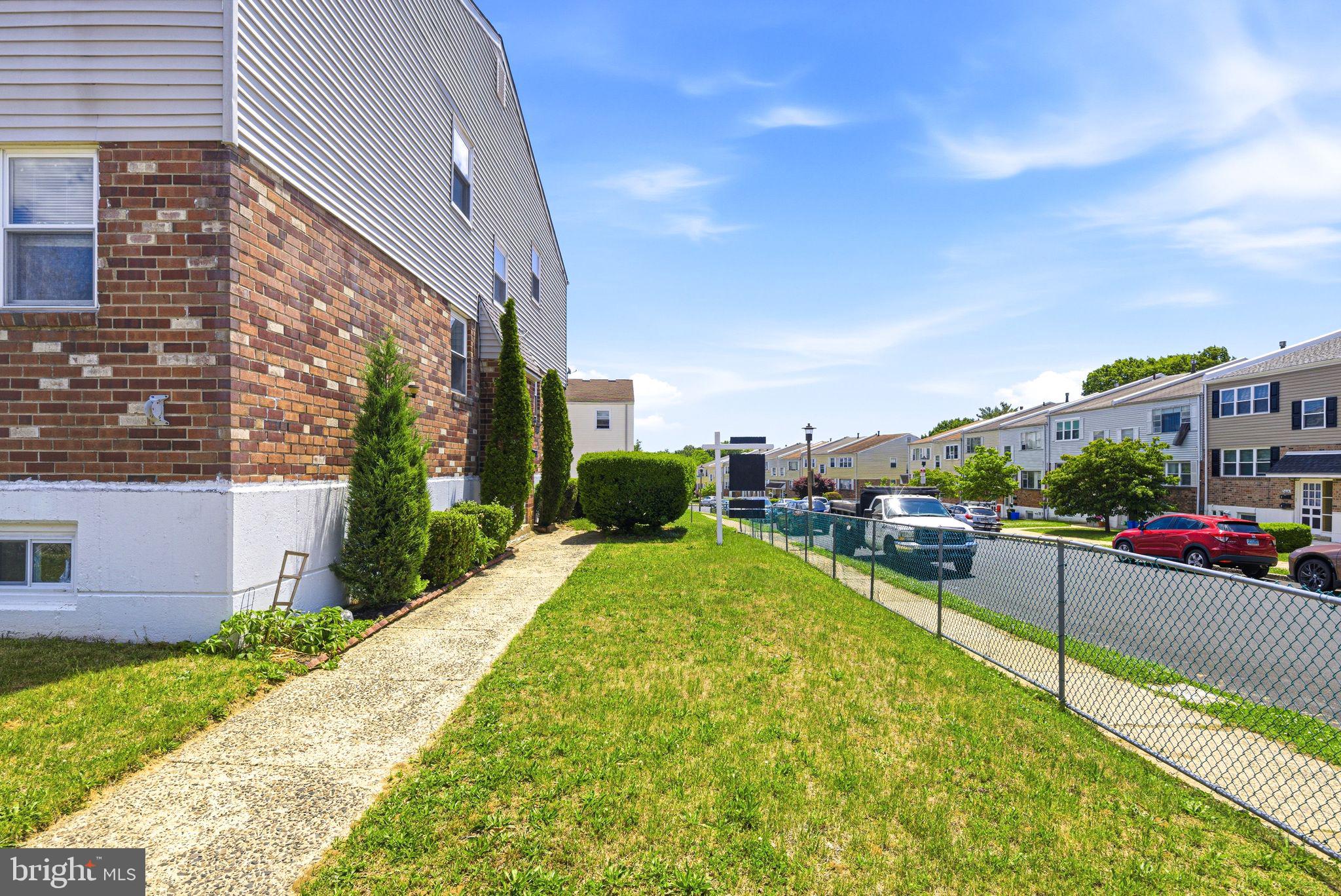 10751 East Keswick Road Philadelphia, PA 19154 - Photo 29 of 30 Fenced-In Yard