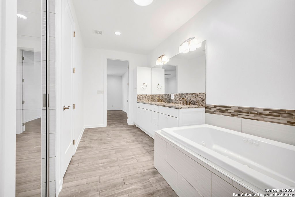 1303 Summerfield San Antonio, TX 78258 - Photo 14 of 27 Gallery Image 14