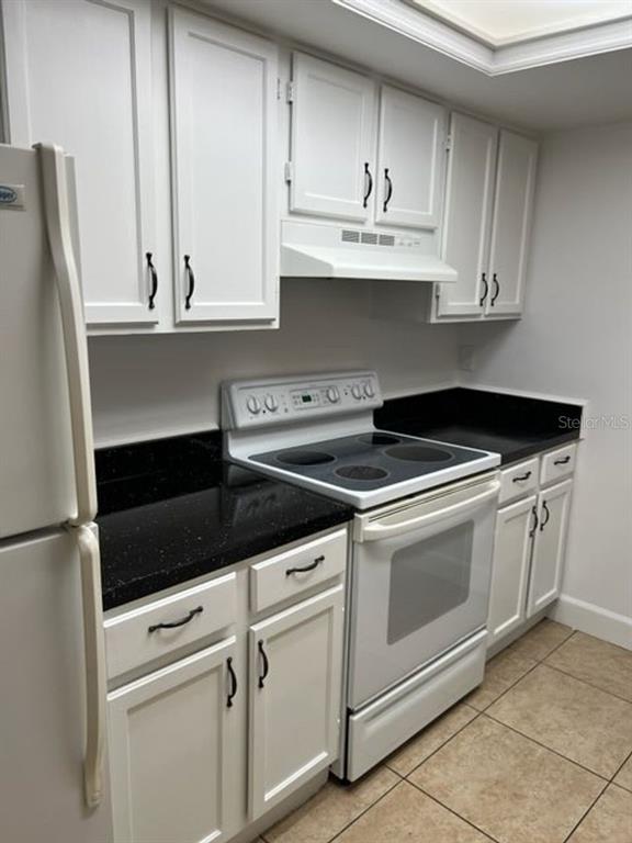5745 Southwest 10th Place Gainesville, FL 32607 - Photo 4 of 28