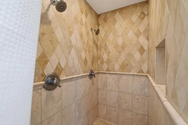 $1,049,900 | 1865 155th Street Northwest, Monticello, MN 55362