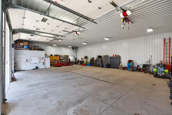 $995,000 | 1865 155th Street Northwest, Monticello, MN 55362