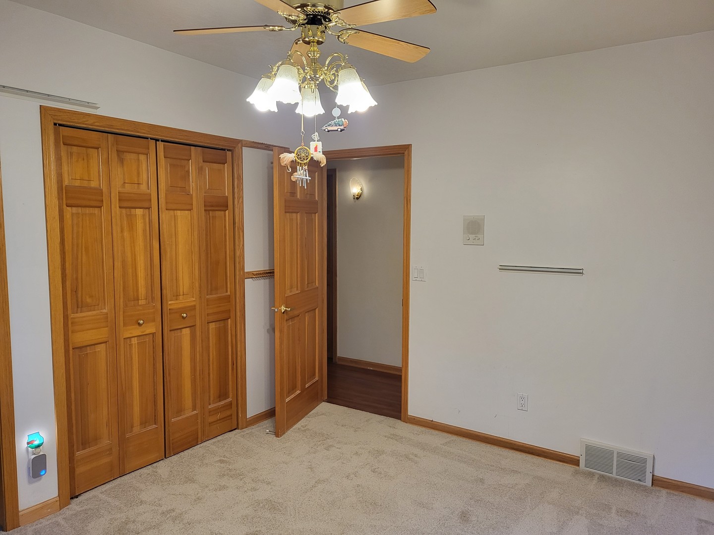 10120 East Hickory Ridge Drive Rochelle, IL 61068 - Photo 34 of 39 wooden floor in an empty room