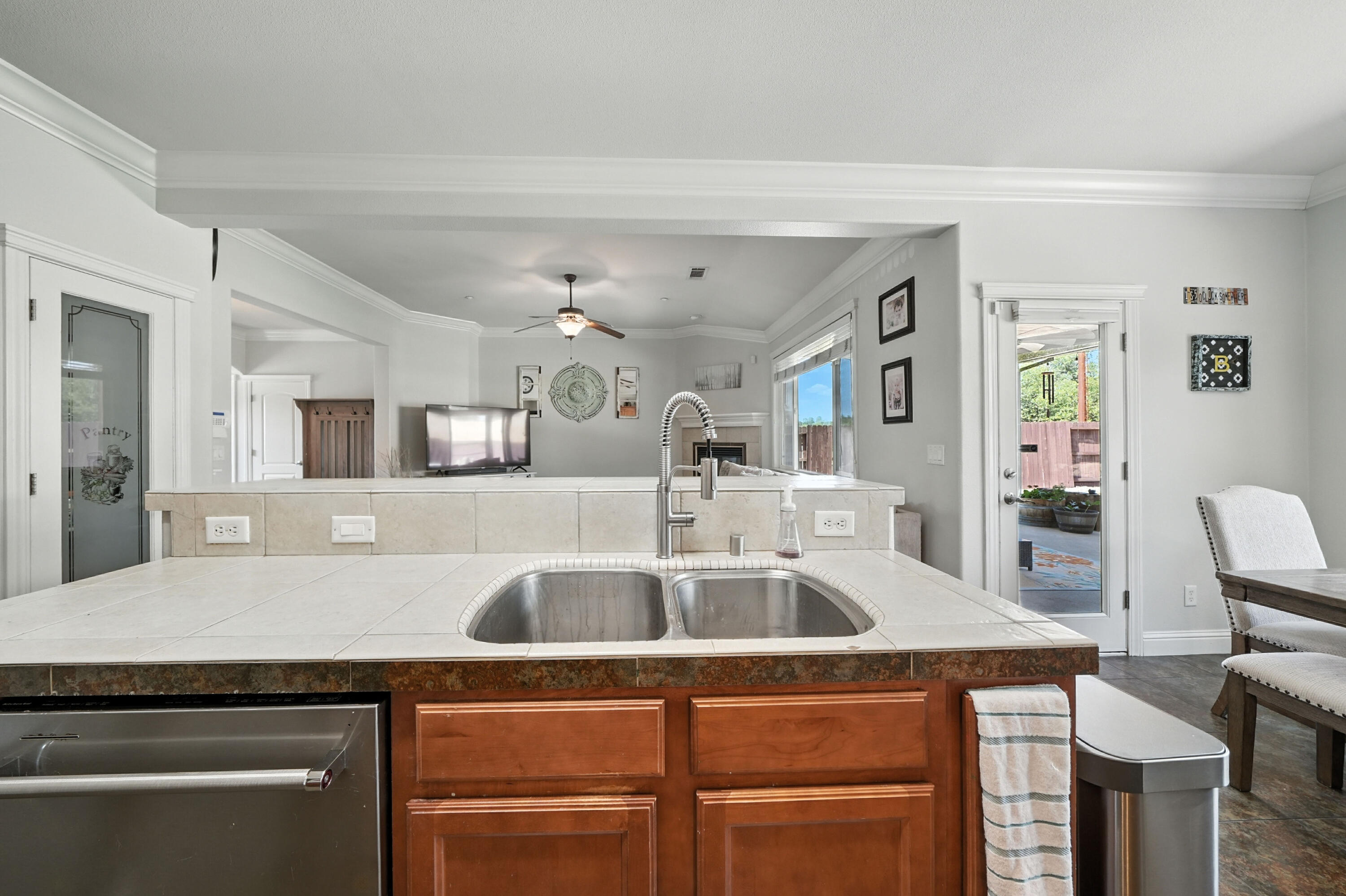 1926 Tarmac Road Redding, CA 96003 - Photo 13 of 39 IMG-15