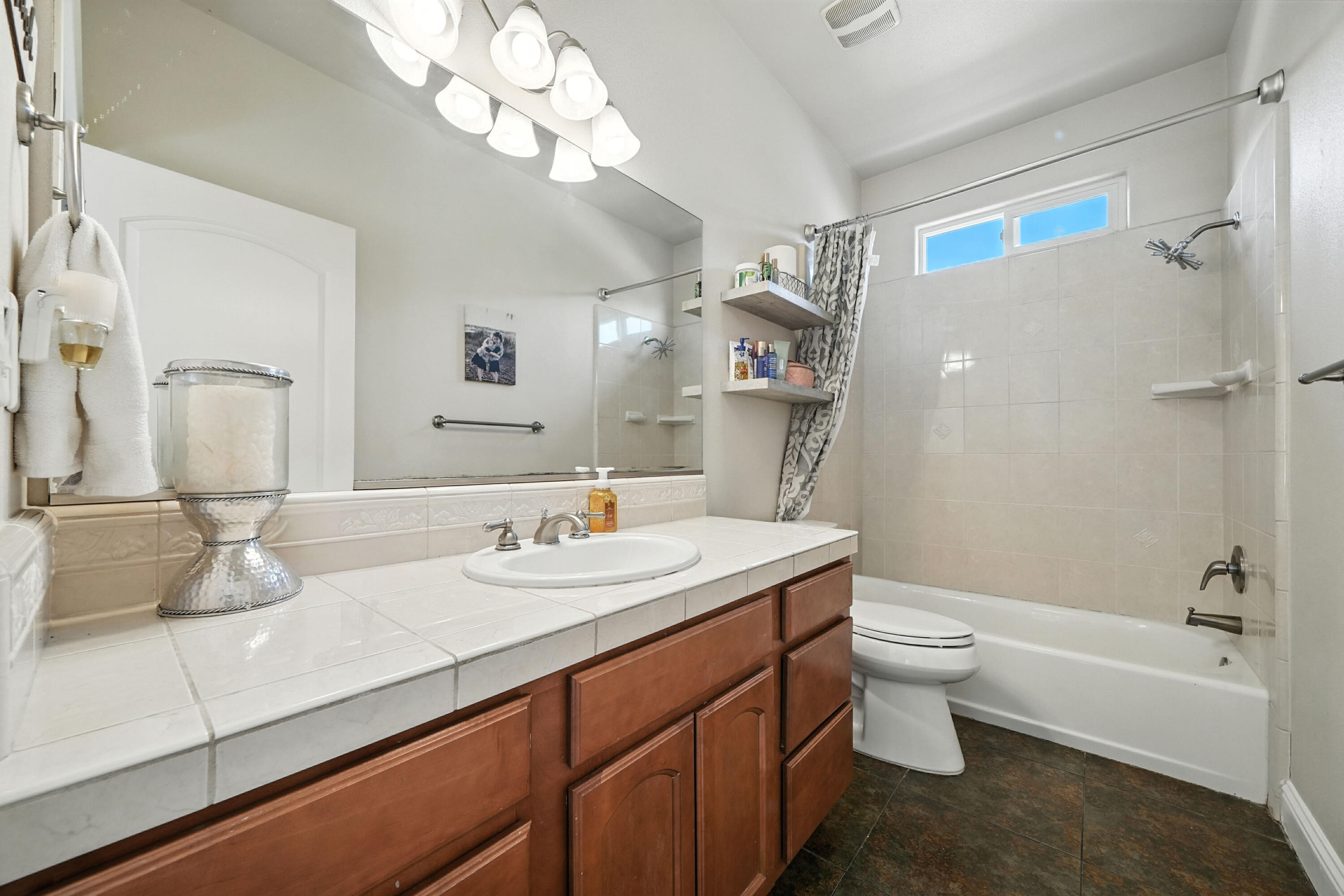 1926 Tarmac Road Redding, CA 96003 - Photo 23 of 39 IMG-27