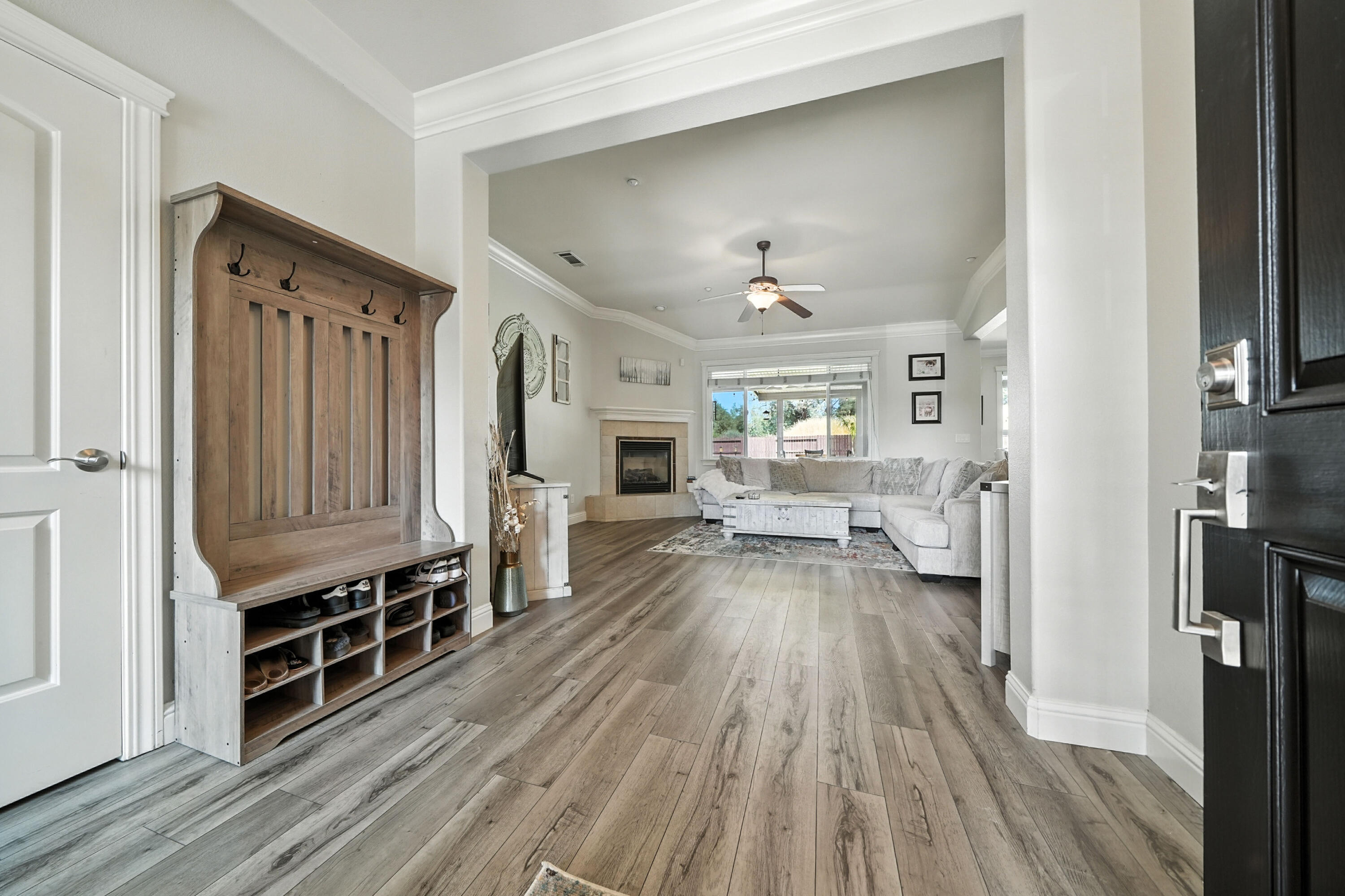 1926 Tarmac Road Redding, CA 96003 - Photo 6 of 39 IMG-07