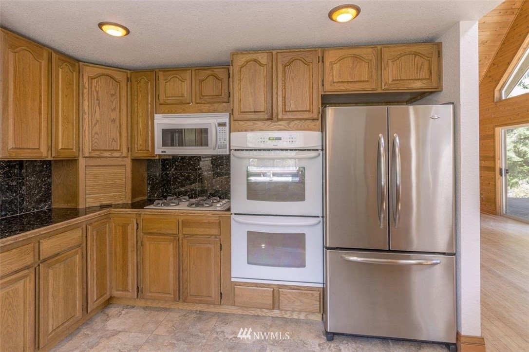 6050 Oak Bay Road Port Ludlow, WA 98365 - Photo 12 of 25 Gallery Image 12