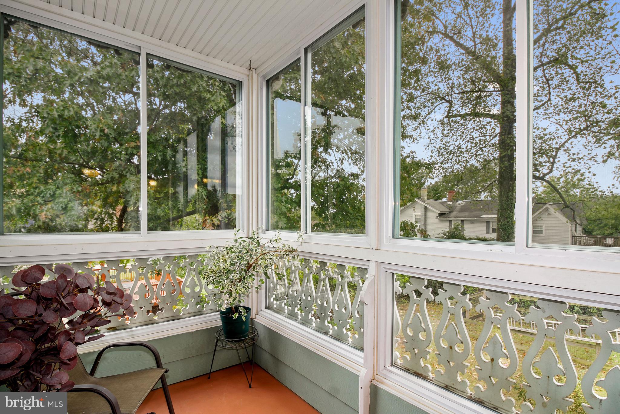 5109 South Rolling Road Halethorpe, MD 21227 - Photo 16 of 60 2nd Level Enclosed Porch