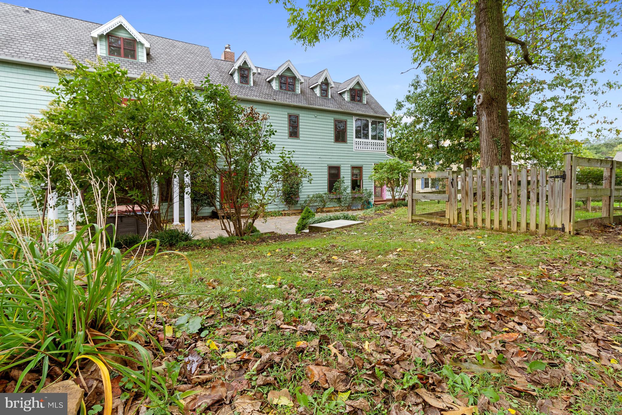 5109 South Rolling Road Halethorpe, MD 21227 - Photo 26 of 60 Fenced in Dog Run
