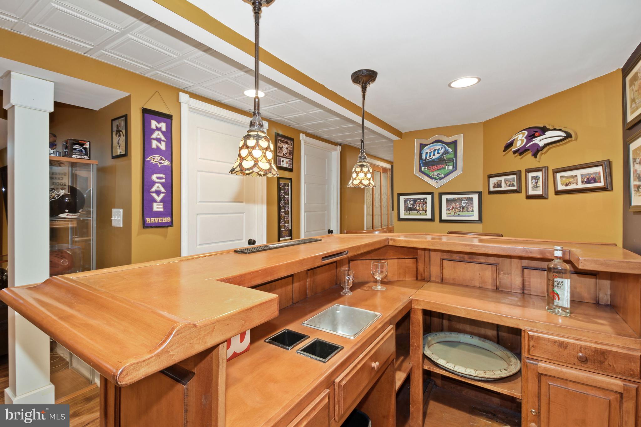 5109 South Rolling Road Halethorpe, MD 21227 - Photo 43 of 60 Lower Level Wet Bar