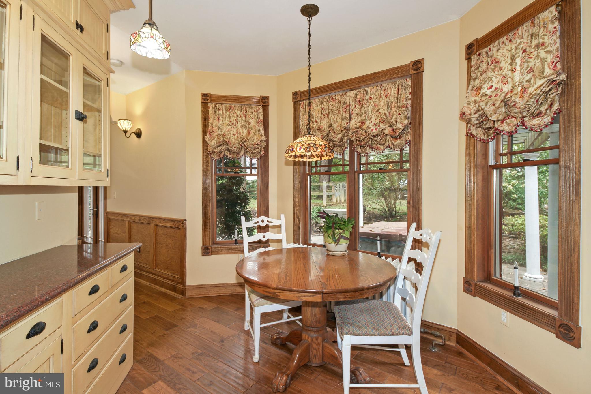 Table Space Kitchen