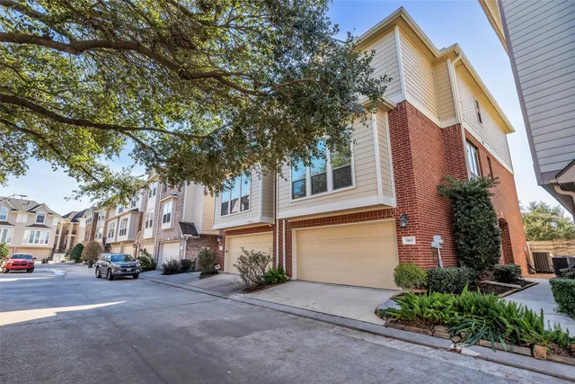 $425,000 | 1803 Stacy Crest, Houston, TX 77008