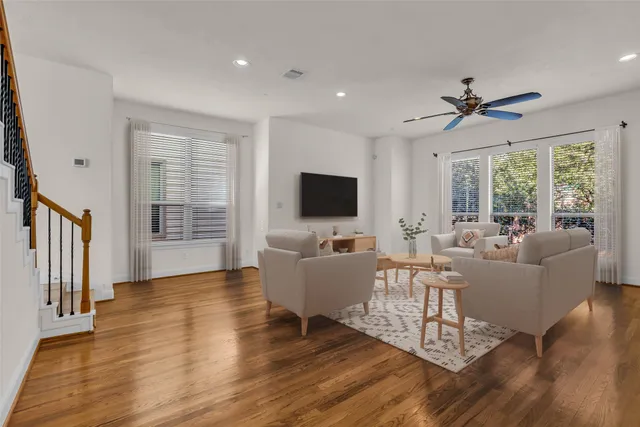 $425,000 | 1803 Stacy Crest, Houston, TX 77008