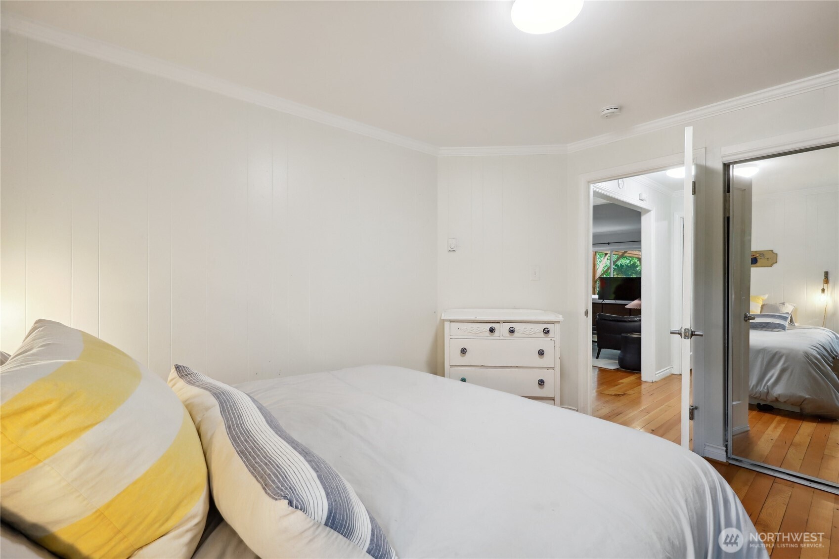 9310 Miller Road Northeast Bainbridge Island, WA 98110 - Photo 23 of 40