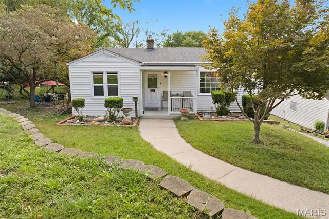 $119,900 | 312 East Ofallon Drive, Caseyville, IL 62232