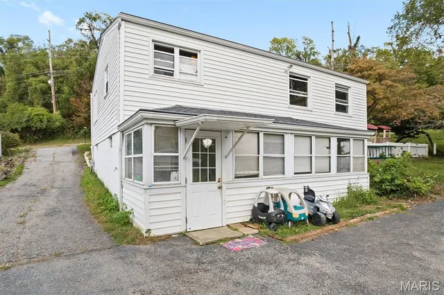 $119,900 | 312 East Ofallon Drive, Caseyville, IL 62232