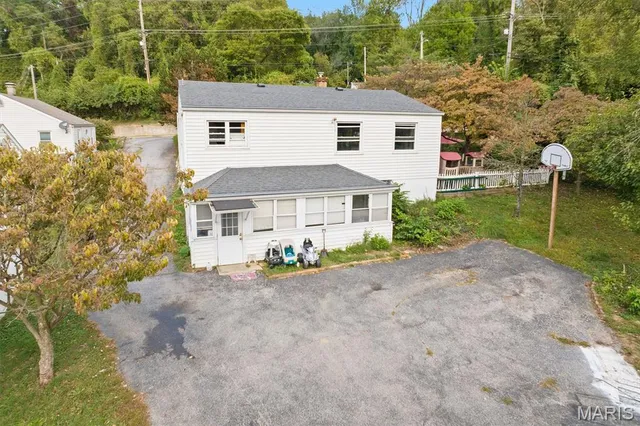 $119,900 | 312 East Ofallon Drive, Caseyville, IL 62232