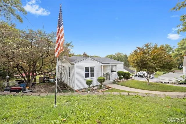 $119,900 | 312 East Ofallon Drive, Caseyville, IL 62232