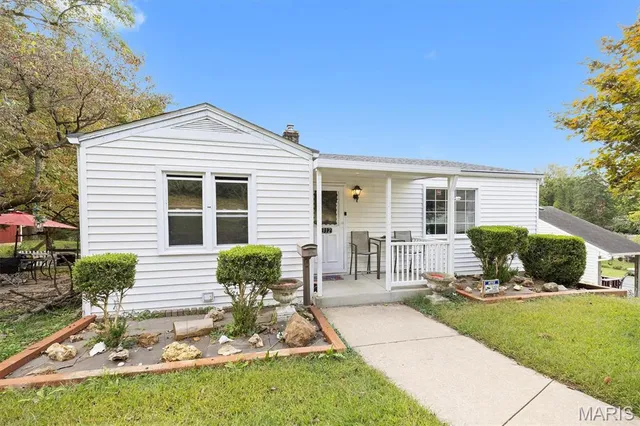 $119,900 | 312 East Ofallon Drive, Caseyville, IL 62232