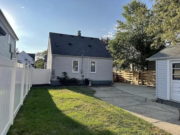 $369,900 | 4142 Buckingham Avenue, Berkley, MI 48072