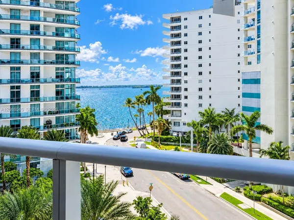 $579,000 | 1300 Brickell Bay Drive, Unit 704, Miami, FL 33131