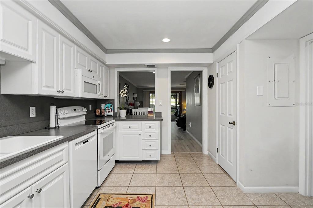 19660 Southwest 83rd Place Road, Unit C16 Dunnellon, FL 34432 - Photo 8 of 91
