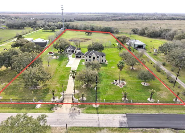 an aerial view of tennis court