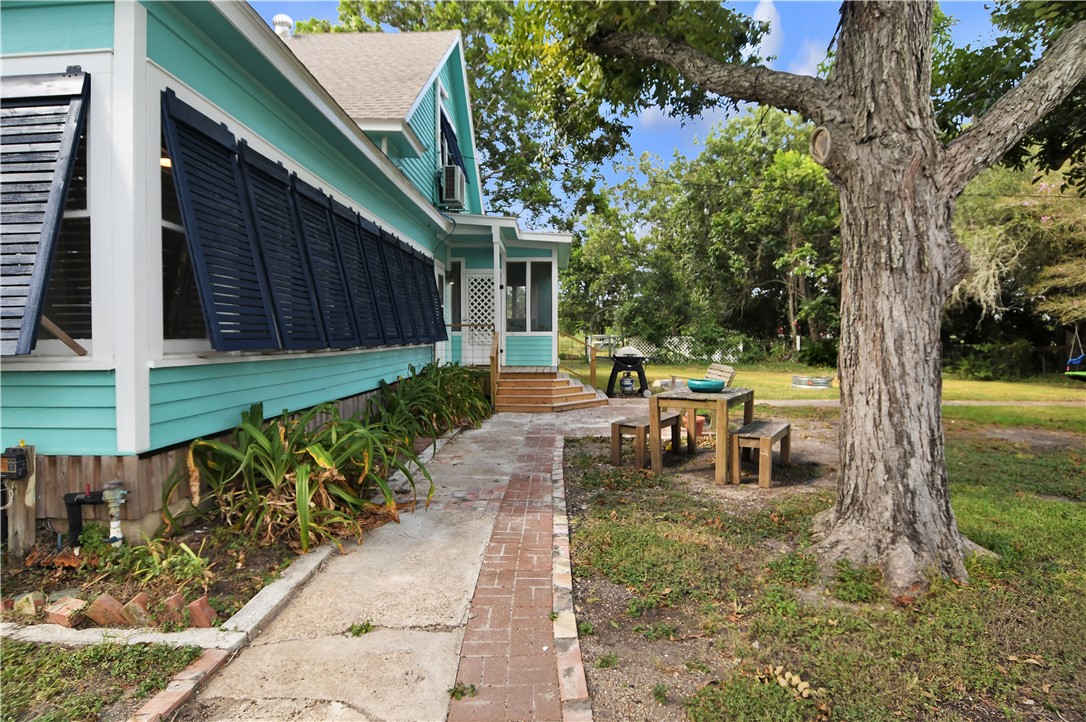 143 Austwell Road Tivoli, TX 77990 - Photo 7 of 35 Gallery Image 7