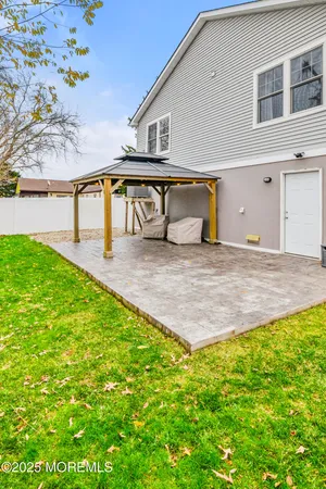 a house view with a outdoor space