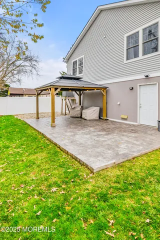 a house view with a outdoor space
