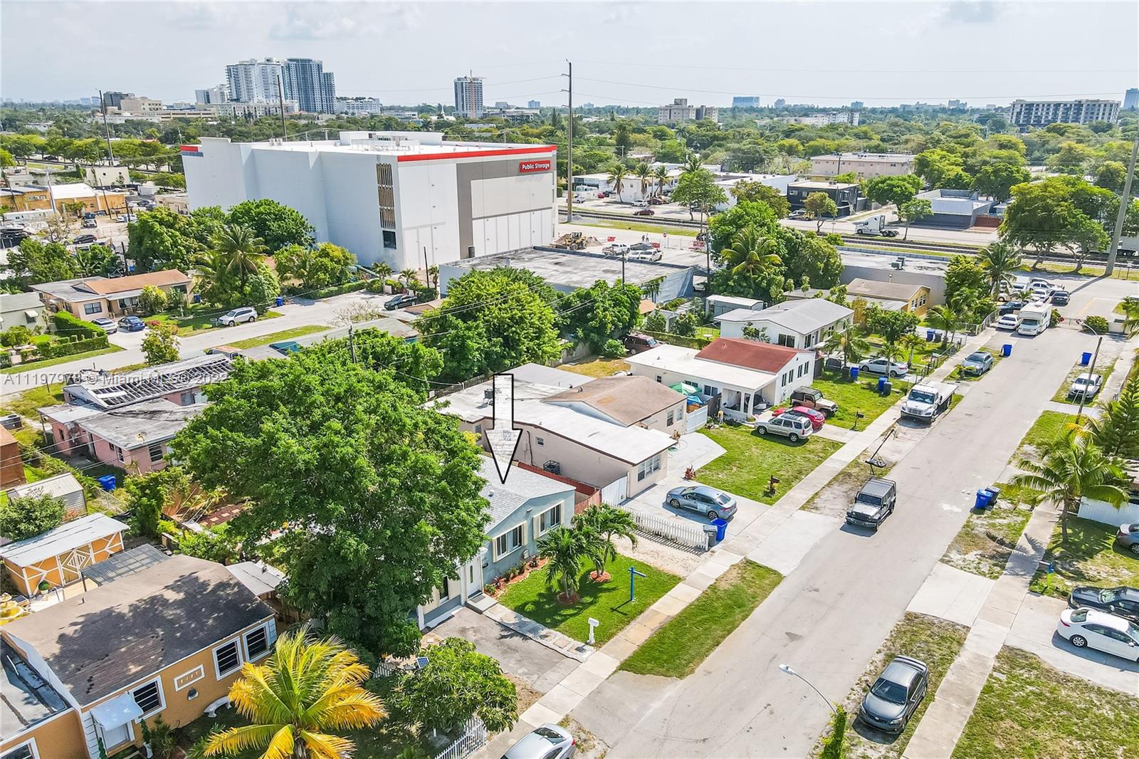 2123 Funston Street Hollywood, FL 33020 - Photo 22 of 30 an aerial view of multiple house