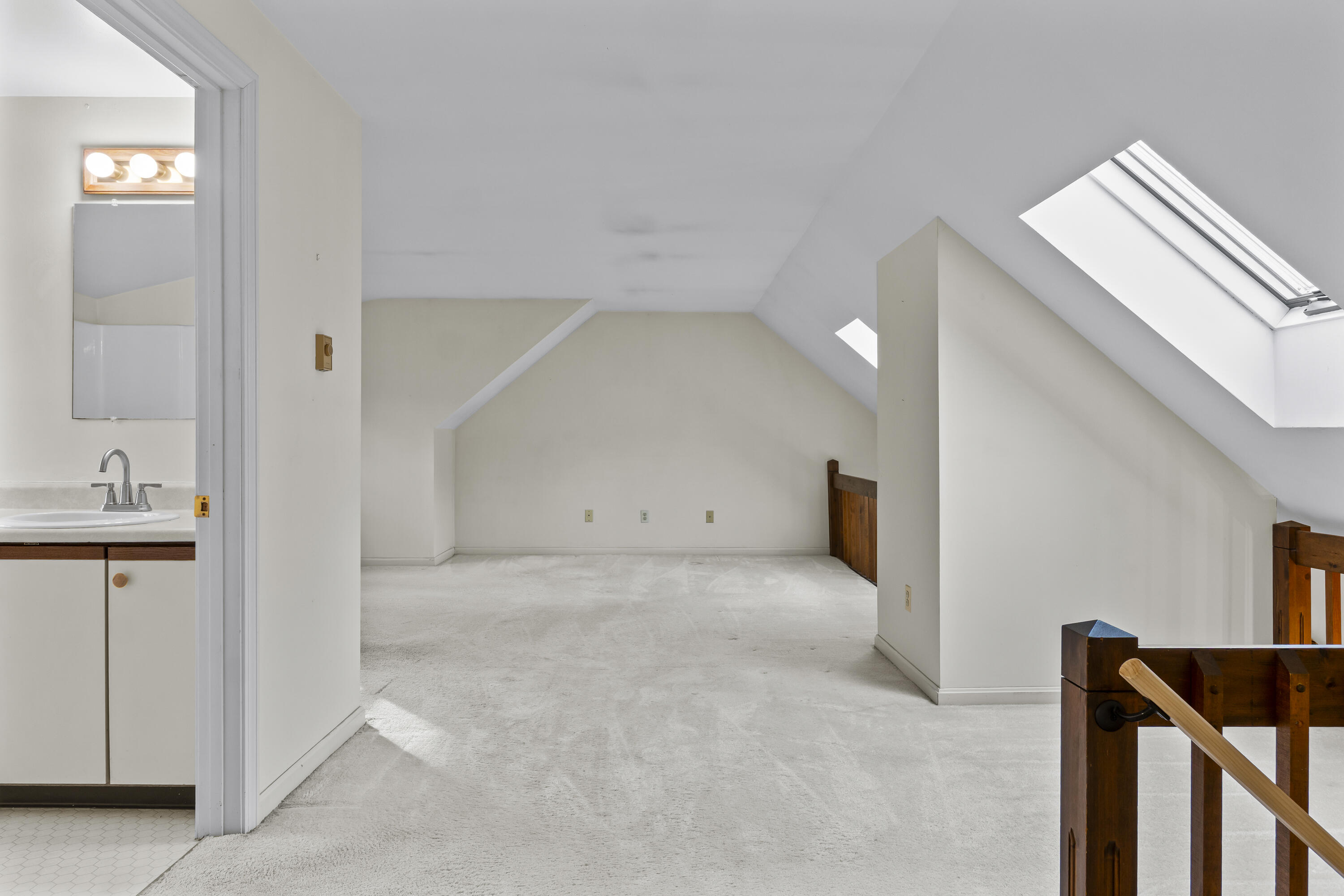 27 Cluf Bay Road, Unit 27 Brunswick, ME 04011 - Photo 27 of 51 Second Floor, Family Room Loft