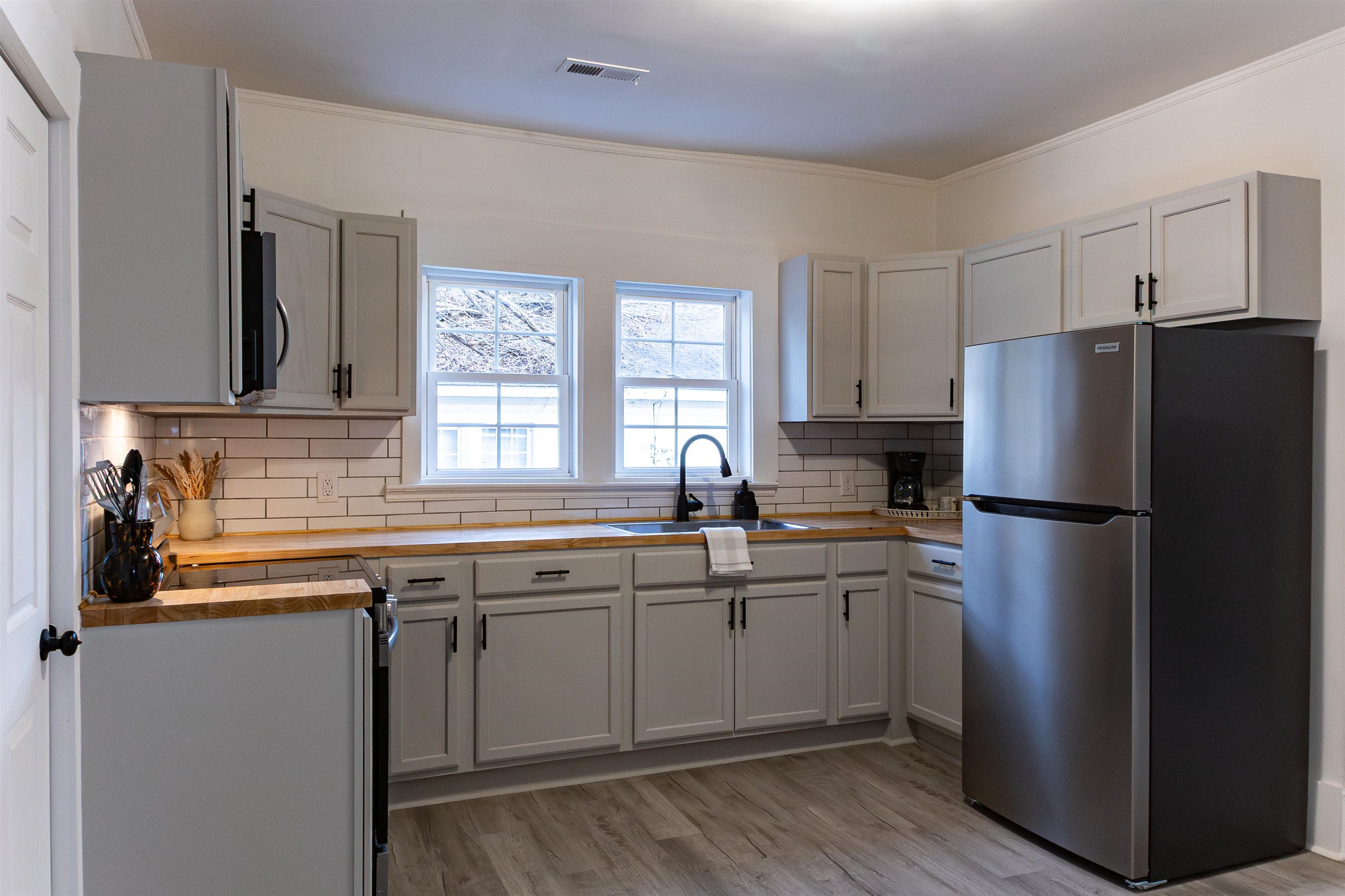 306 Martin Street Gaffney, SC 29341 - Photo 4 of 30