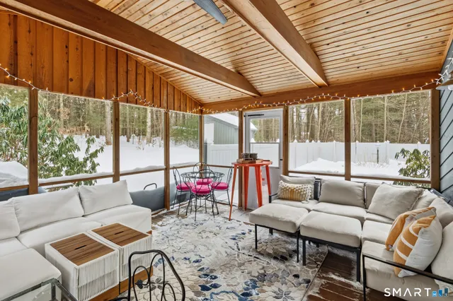 $800,000 | 324 Old Farms Road, Simsbury, CT 06070