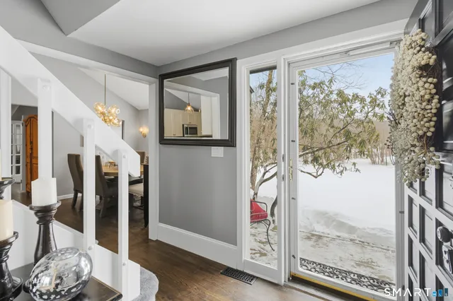 $800,000 | 324 Old Farms Road, Simsbury, CT 06070