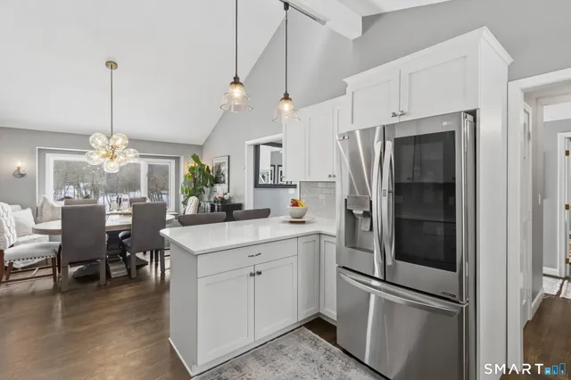 $800,000 | 324 Old Farms Road, Simsbury, CT 06070