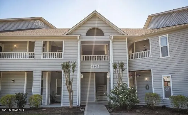 $1,675 | 4142 Breezewood Drive, Unit 201, Wilmington, NC 28412