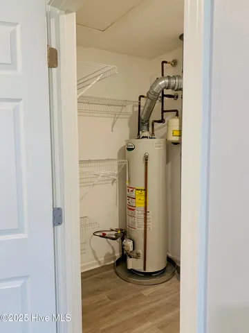 $1,675 | 4142 Breezewood Drive, Unit 201, Wilmington, NC 28412