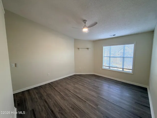 $1,650 | 4142 Breezewood Drive, Unit 201, Wilmington, NC 28412