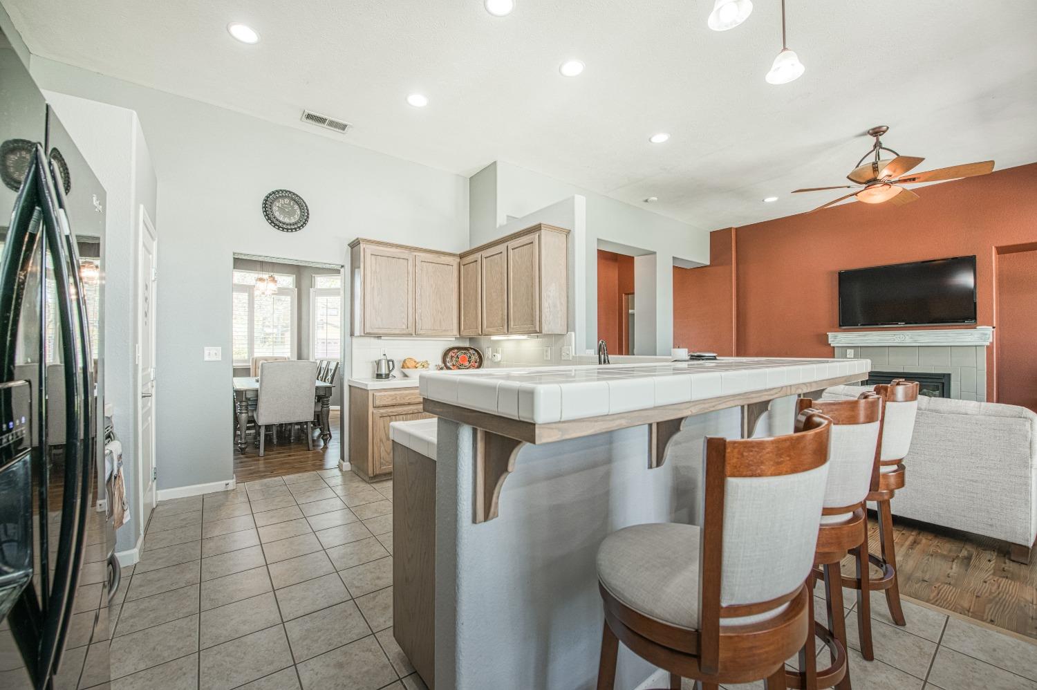 2184 East Duff Avenue Reedley, CA 93654 - Photo 13 of 52 Gallery Image 13