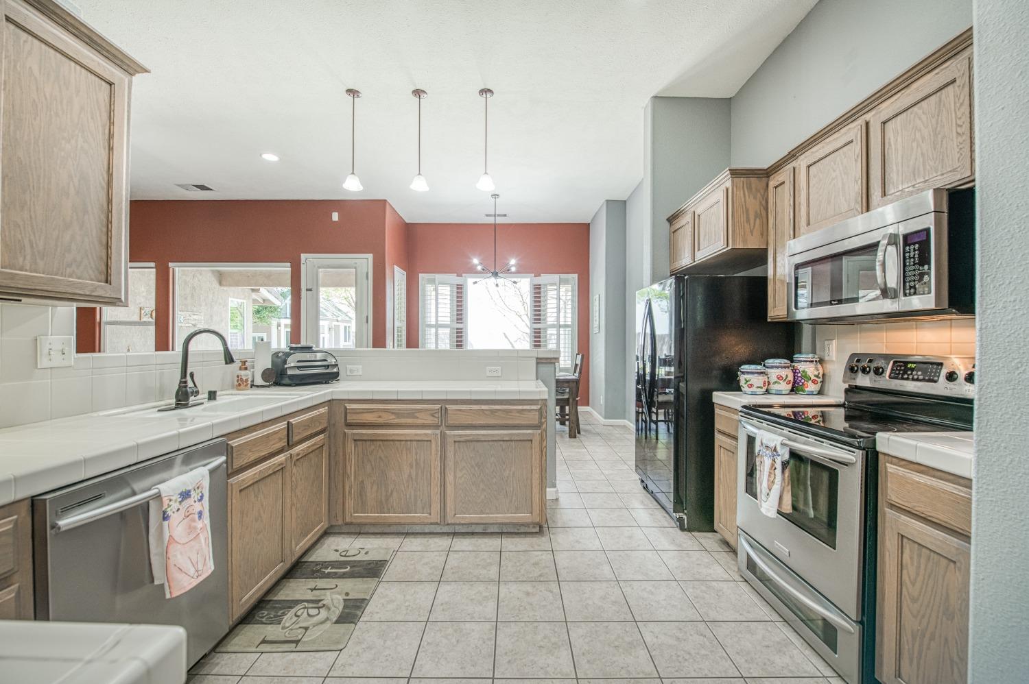 2184 East Duff Avenue Reedley, CA 93654 - Photo 15 of 52 Gallery Image 15