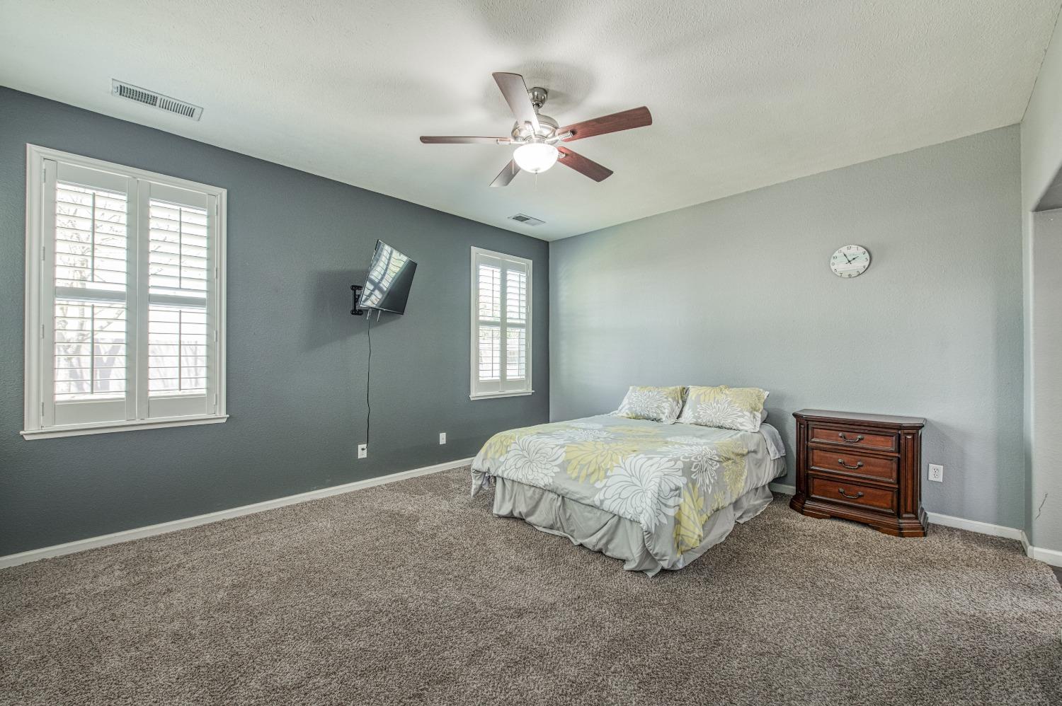 2184 East Duff Avenue Reedley, CA 93654 - Photo 24 of 52 Gallery Image 24