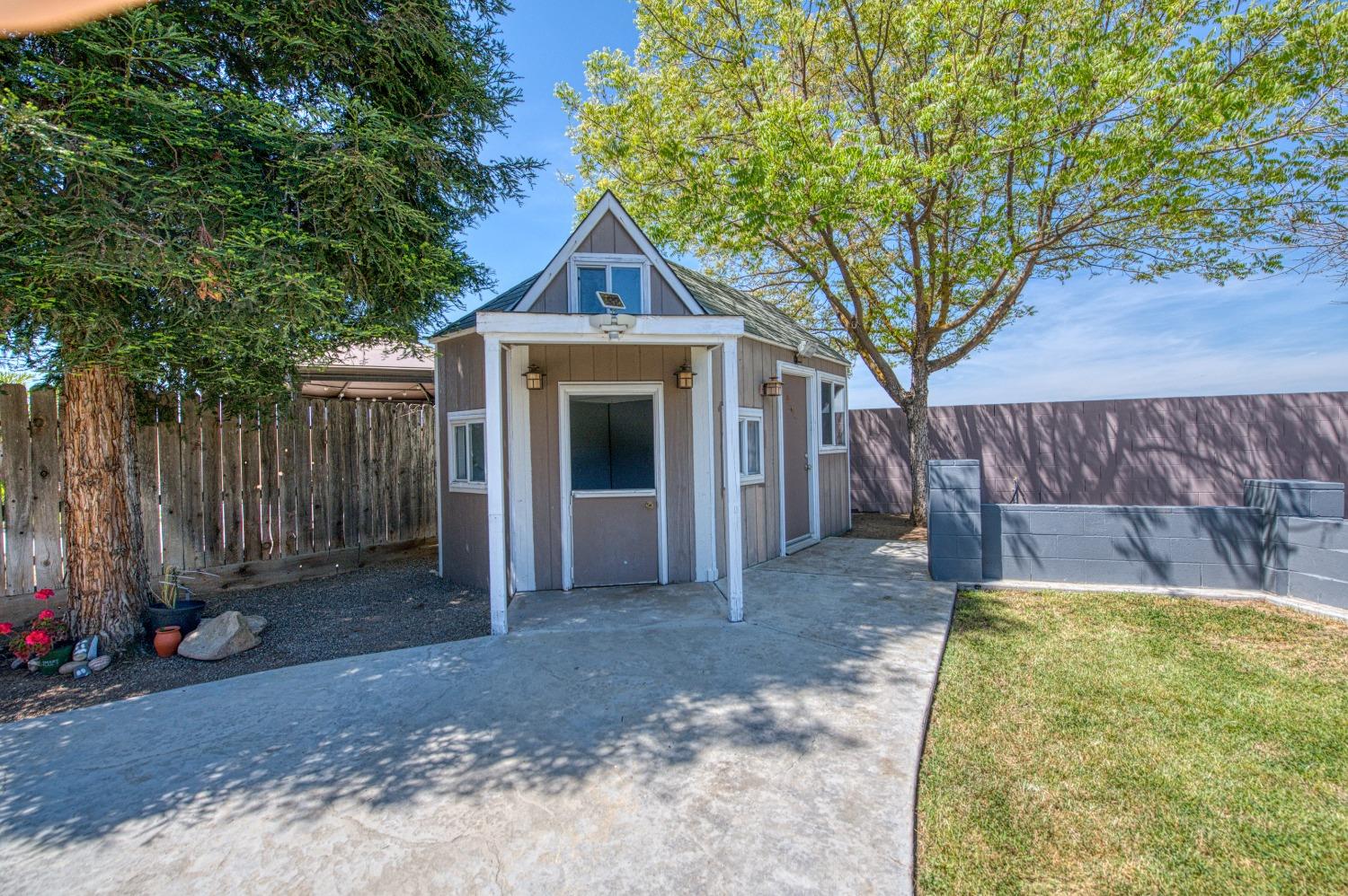 2184 East Duff Avenue Reedley, CA 93654 - Photo 37 of 52 Gallery Image 37