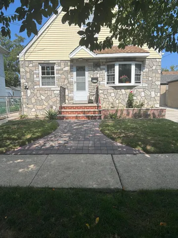 $799,000 | 87-47 256th Street | Floral Park
